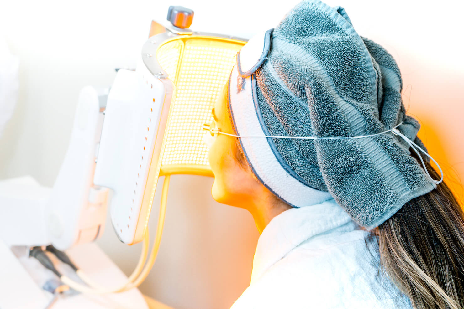 Gentlewaves LED Photomodulation treatment session in Surrey BC